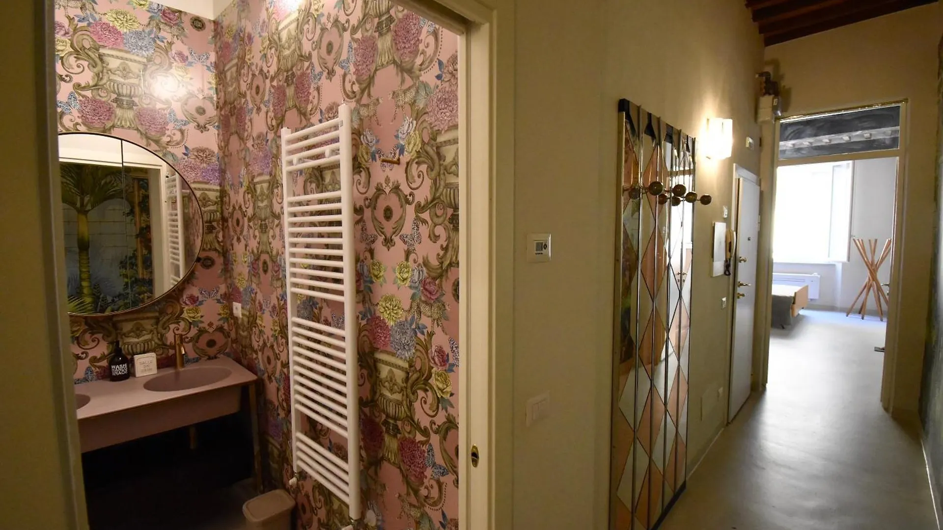 Bed & Breakfast 50Mt Dal Duomo - Casa Amasia Bed and Breakfast Pietrasanta