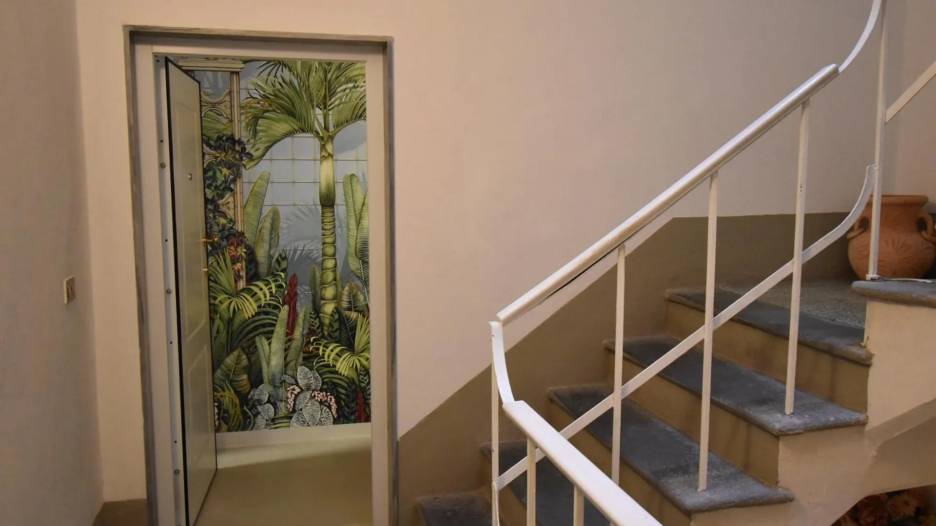 50Mt Dal Duomo - Casa Amasia Bed and Breakfast Pietrasanta Bed & Breakfast